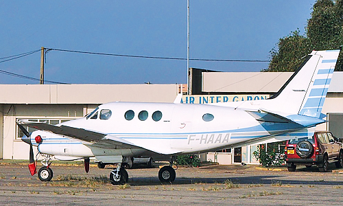 Hawker-Beechcraft King Air E90